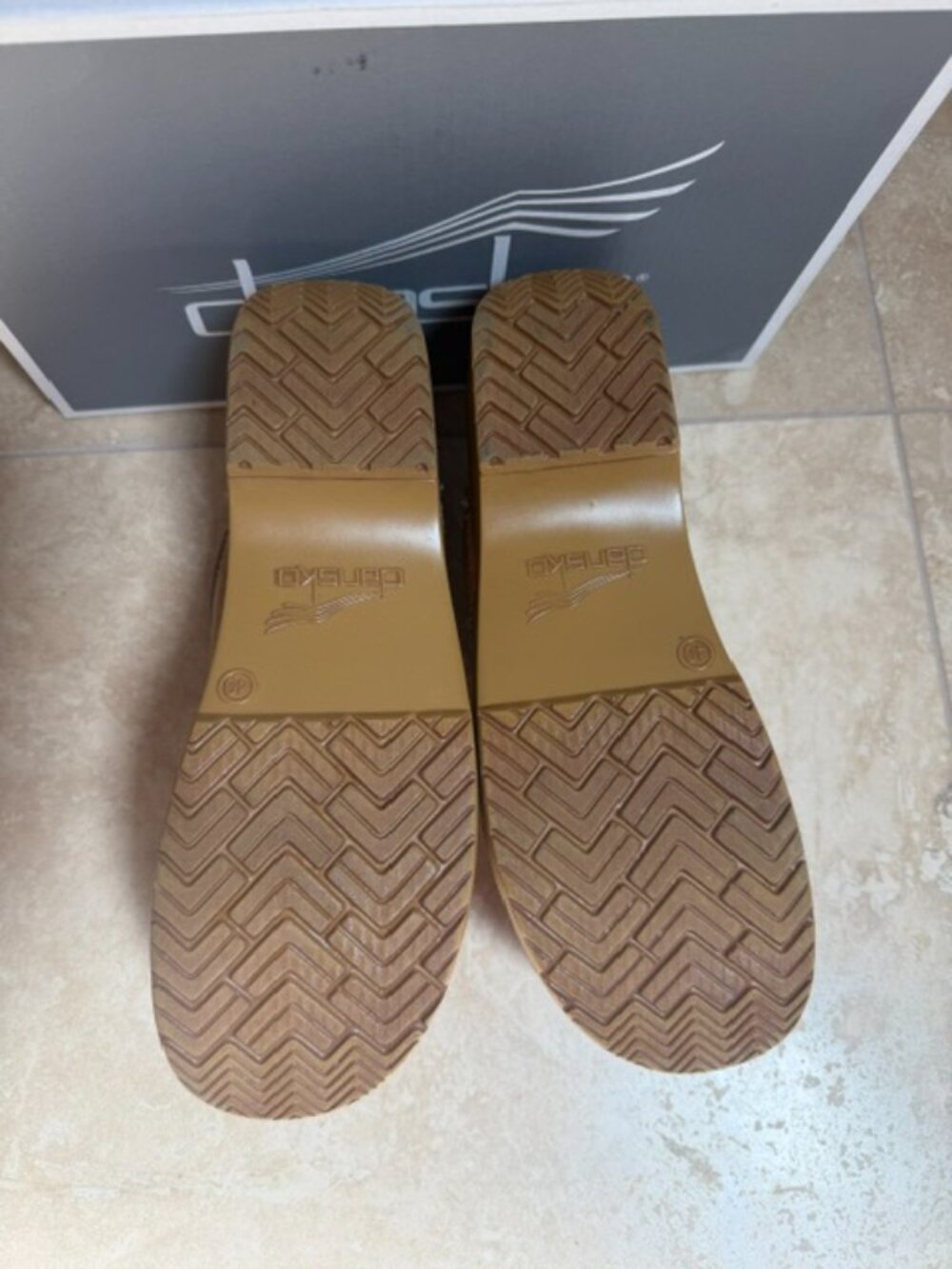 Dansko Professional Clog (Honey Distressed) - Picture 5 of 7